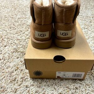 Toddler Girl Ugg Boots. Size 8.